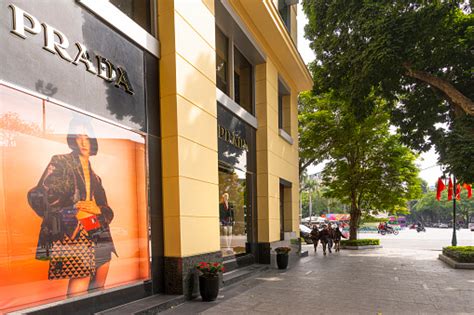 prada vietnam